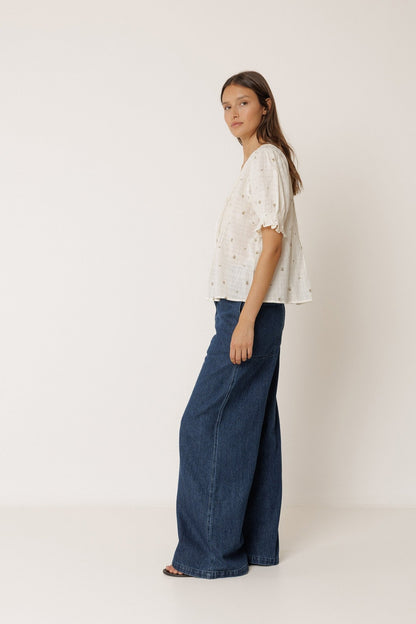 Indi &amp; Cold Short - Sleeve Elastic Shirt – Ecru INDI&amp;COLD