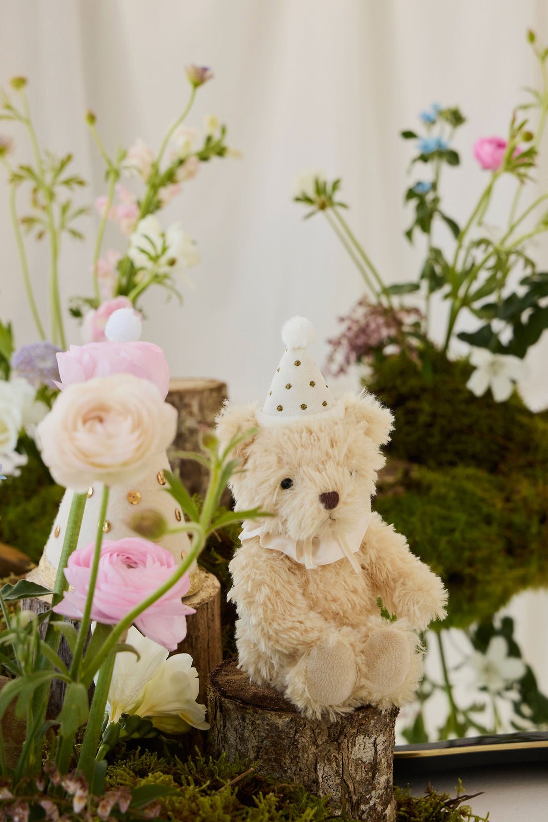 Jamie Kay Snuggle Bunnies Party Arthur - Ivory - official image 3