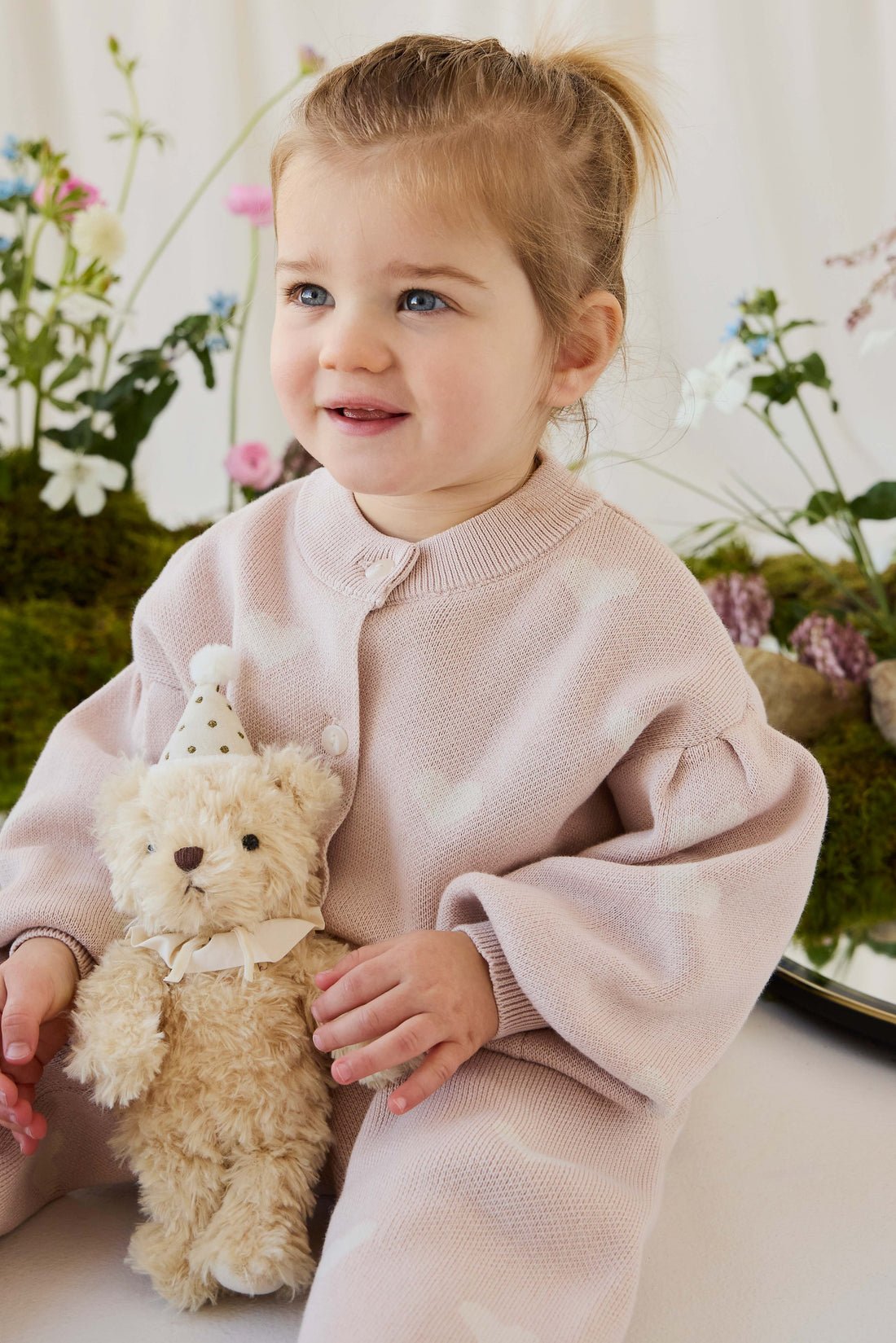 Jamie Kay Snuggle Bunnies Party Arthur - Ivory - official image 4