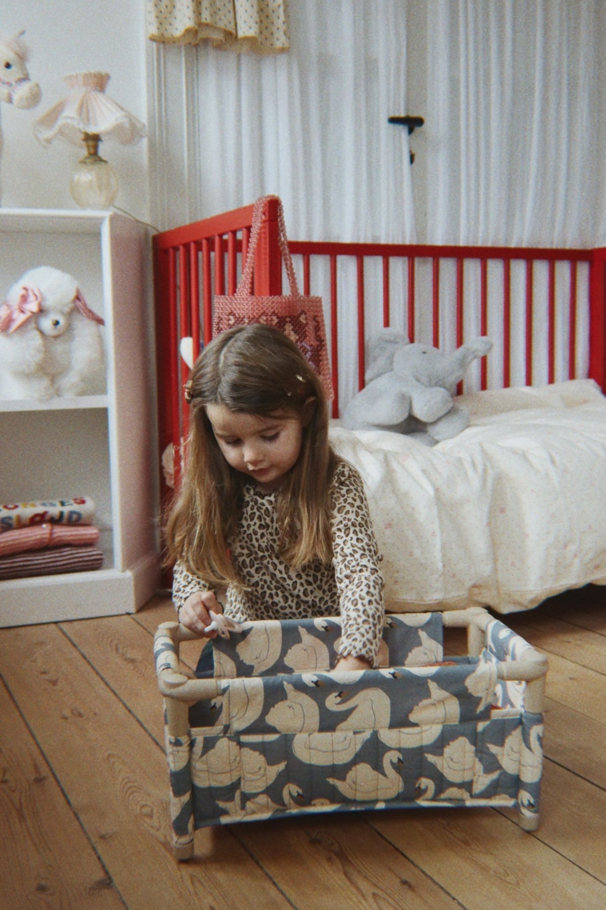 Konges Sløjd Doll Travel Bed - Swan - product view 2