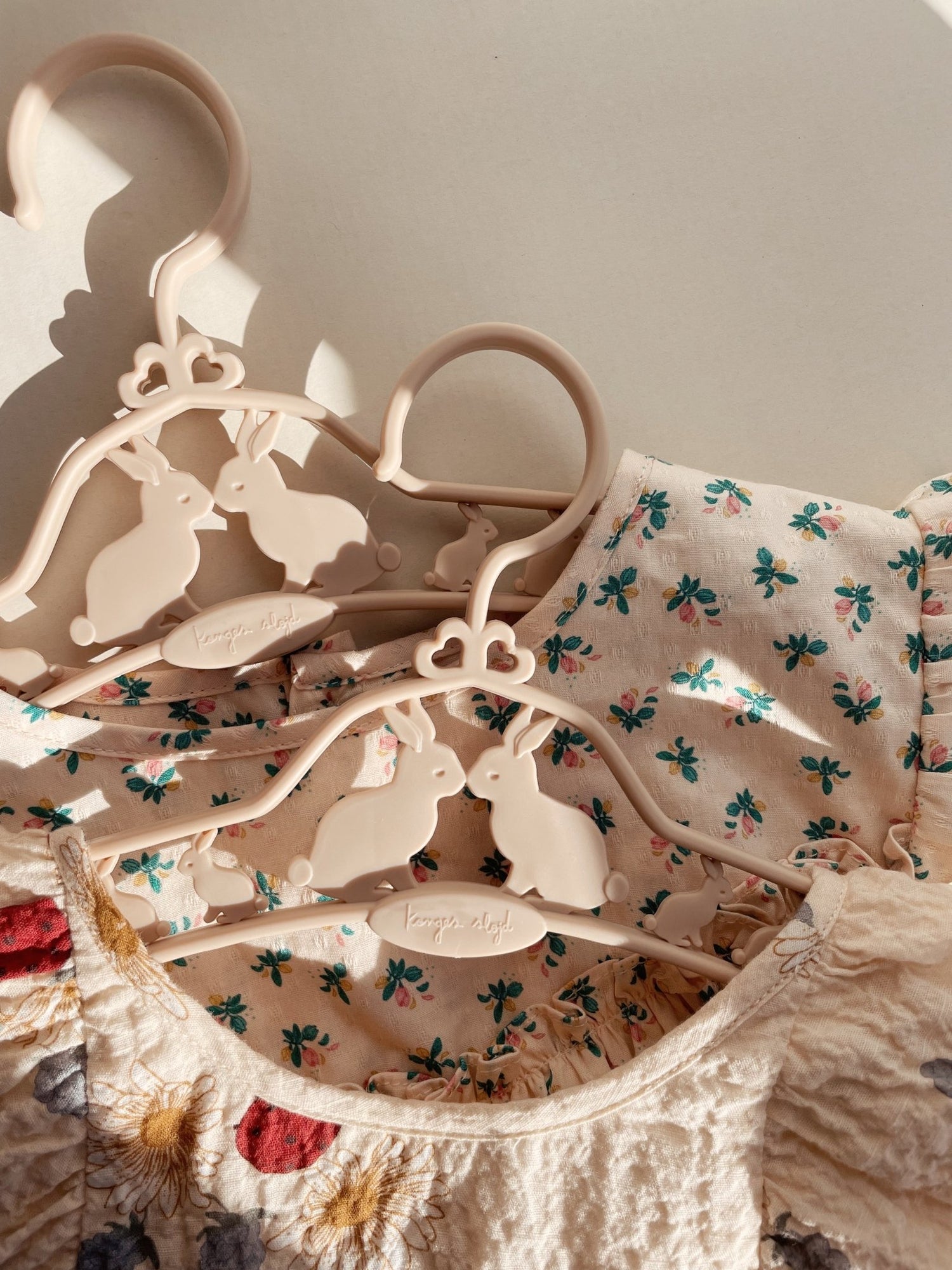 Konges Sløjd 5 - Pack Bunny Hangers – Cream Konges Sløjd