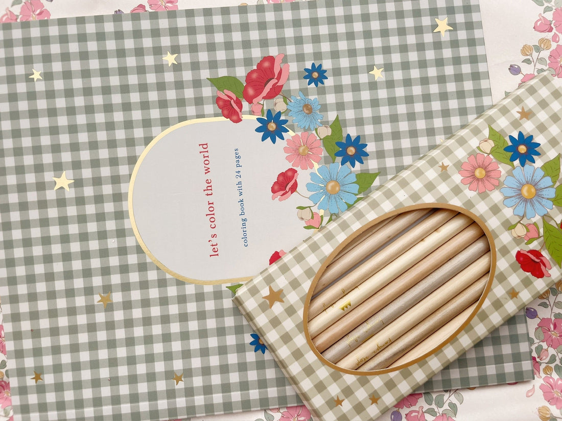 Konges Sløjd COLORING BOOK AND COLOR PENCILS - green tea check Konges Sløjd