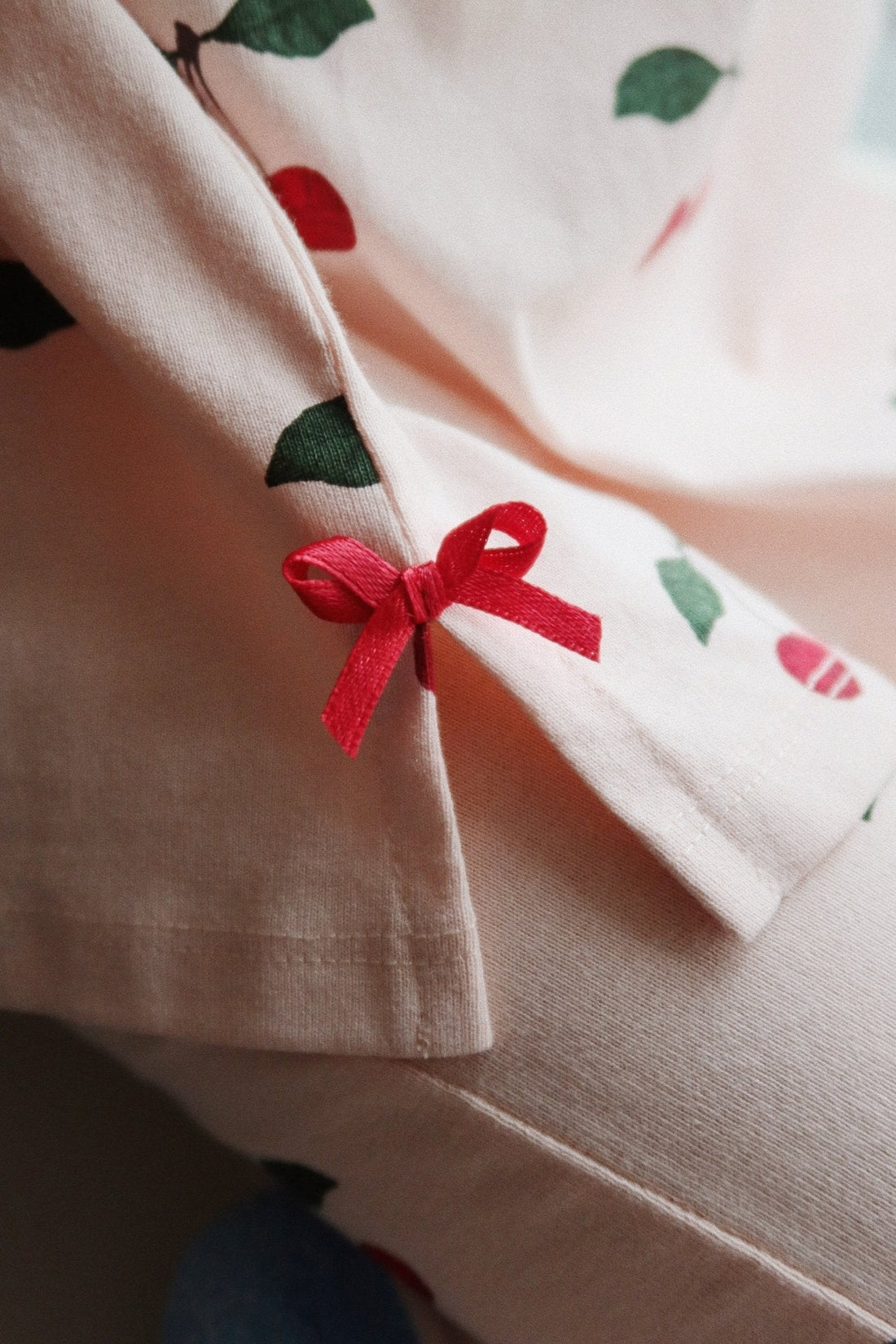 Konges Sløjd DREY SLIT TEE GOTS - MA GRANDE CERISE PEONY Konges Sløjd