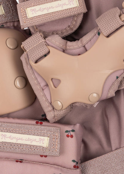 Konges Sløjd PROTECTIVE GEAR - cherry Konges Sløjd New Collection