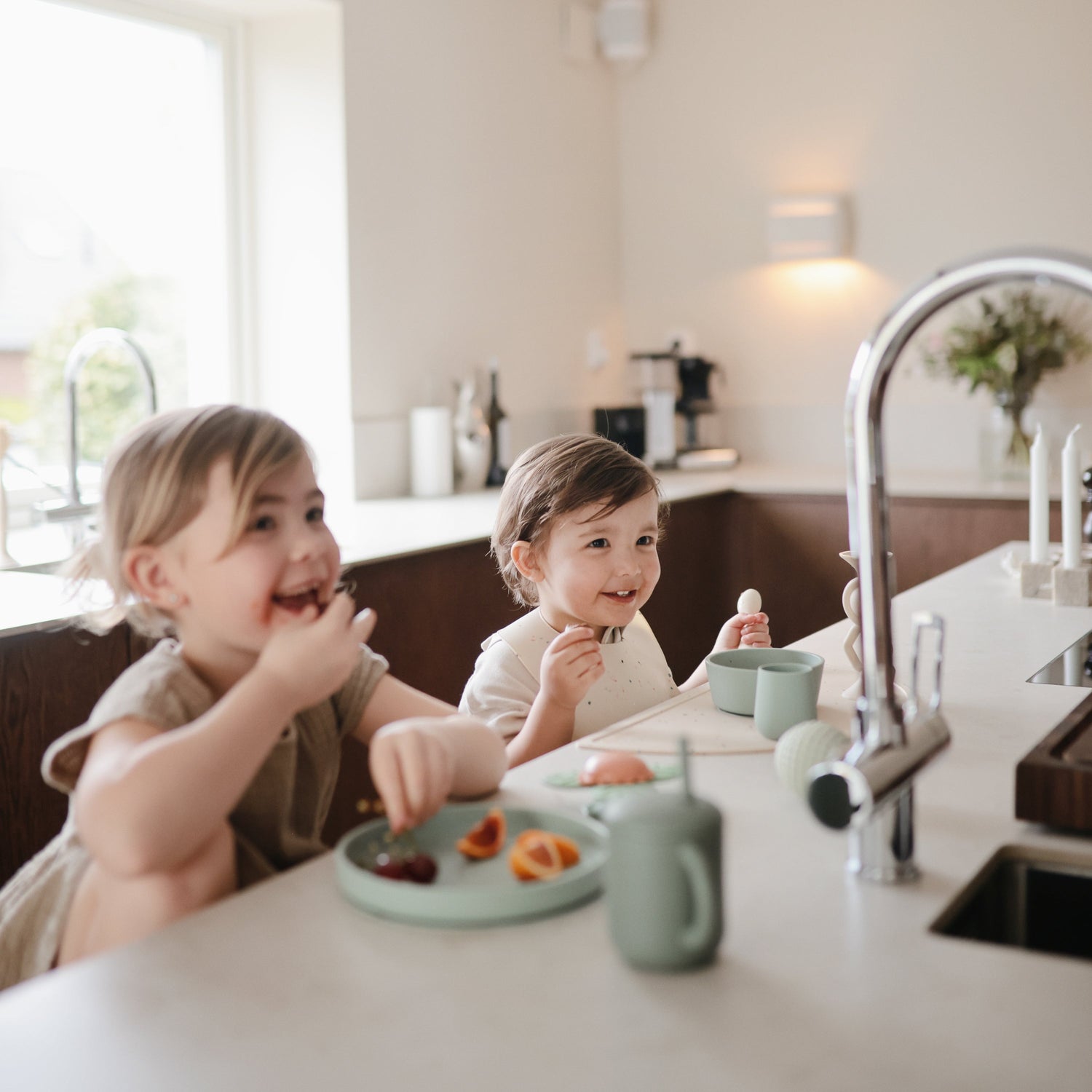 Silicone Baby Bib mushie