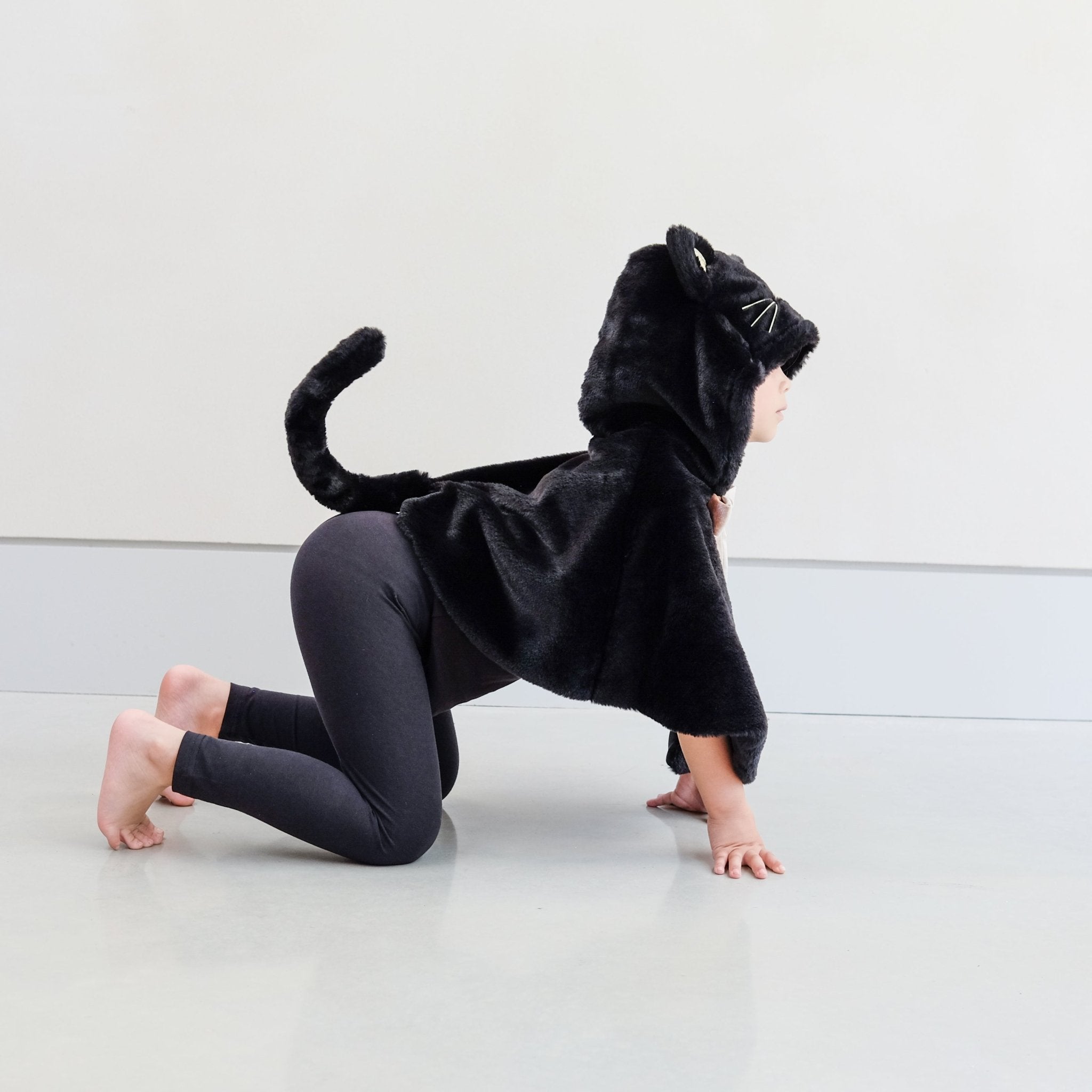 Mimi &amp; Lula Black cat cape Mimi &amp; Lula