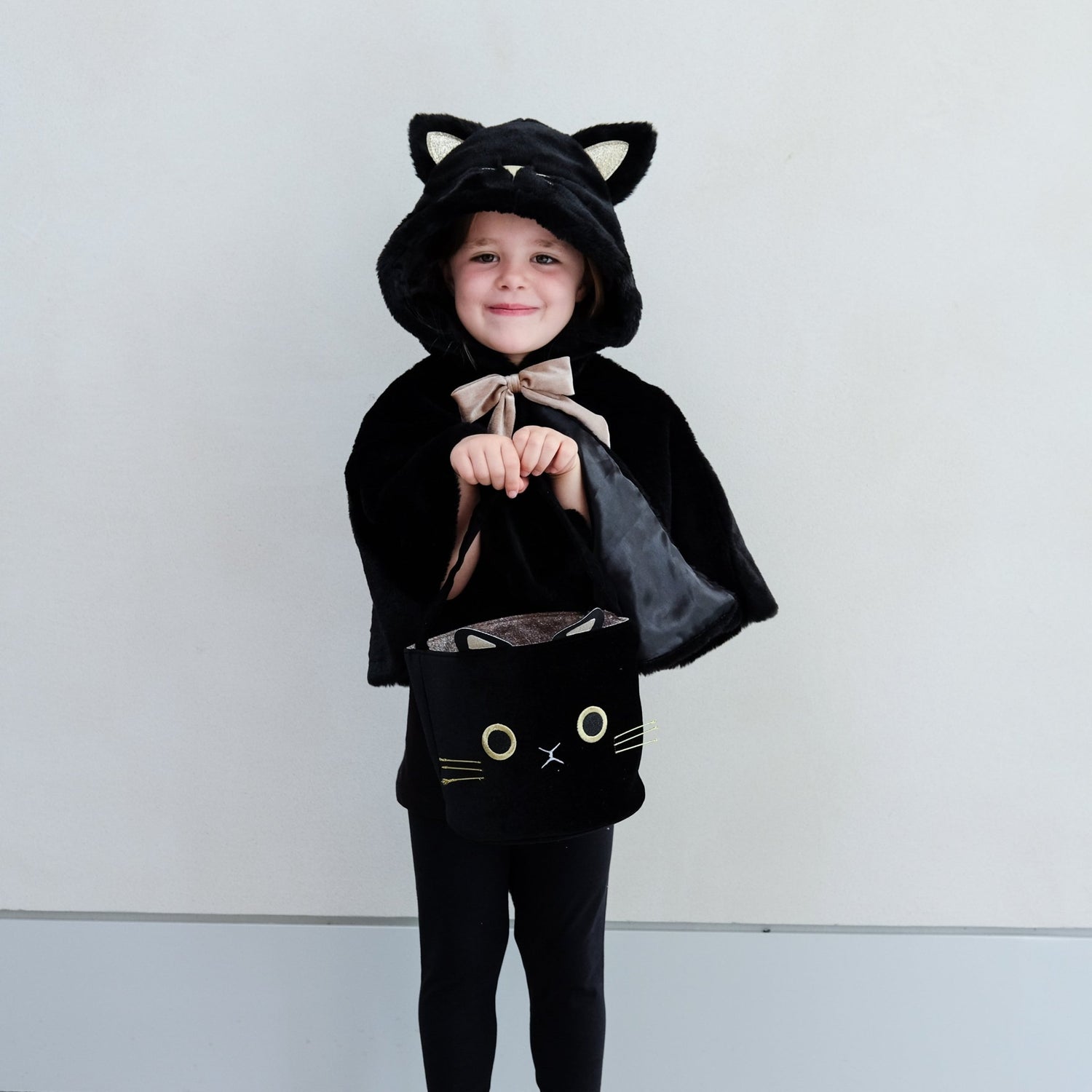 Mimi &amp; Lula Black cat cape Mimi &amp; Lula