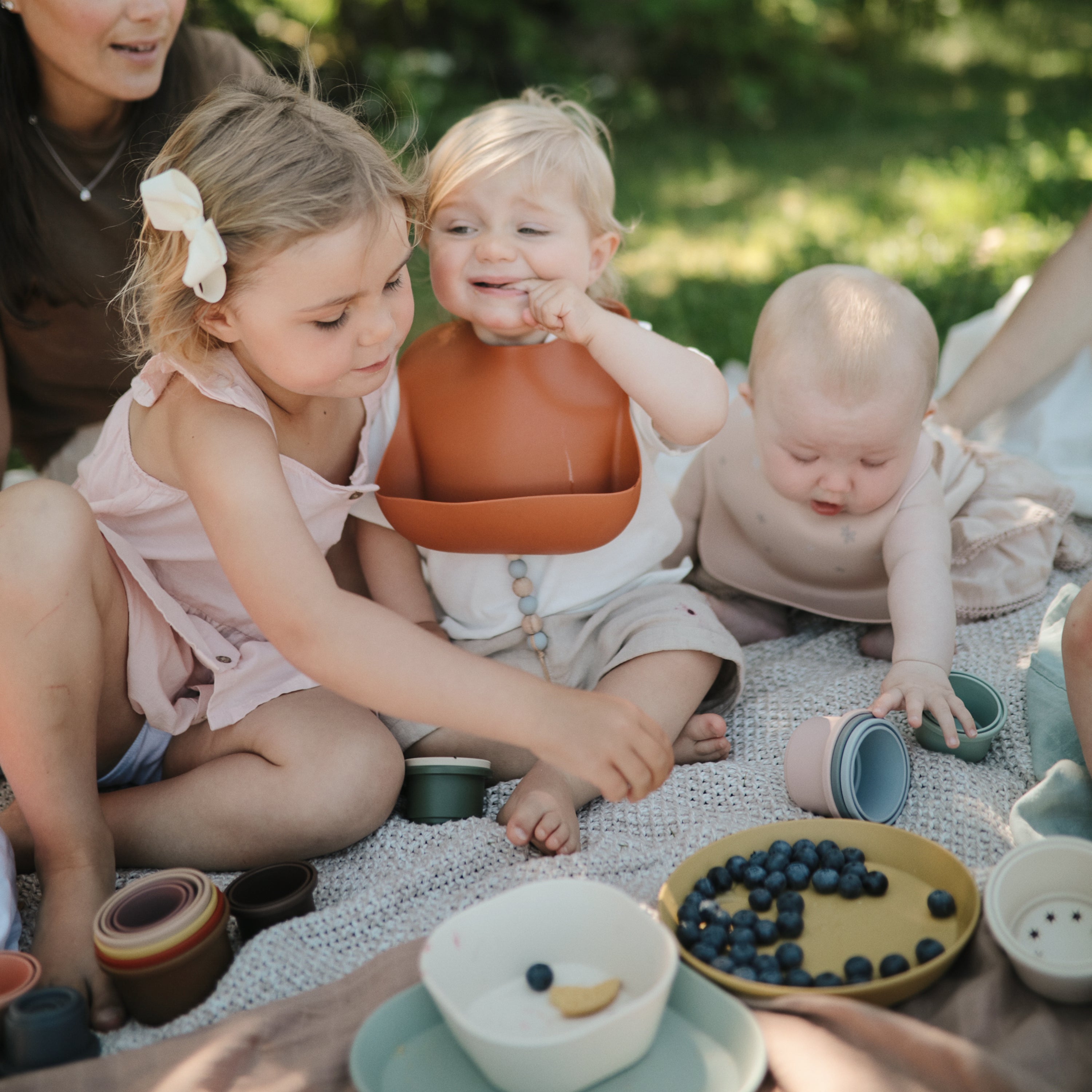 Silicone Baby Bib mushie