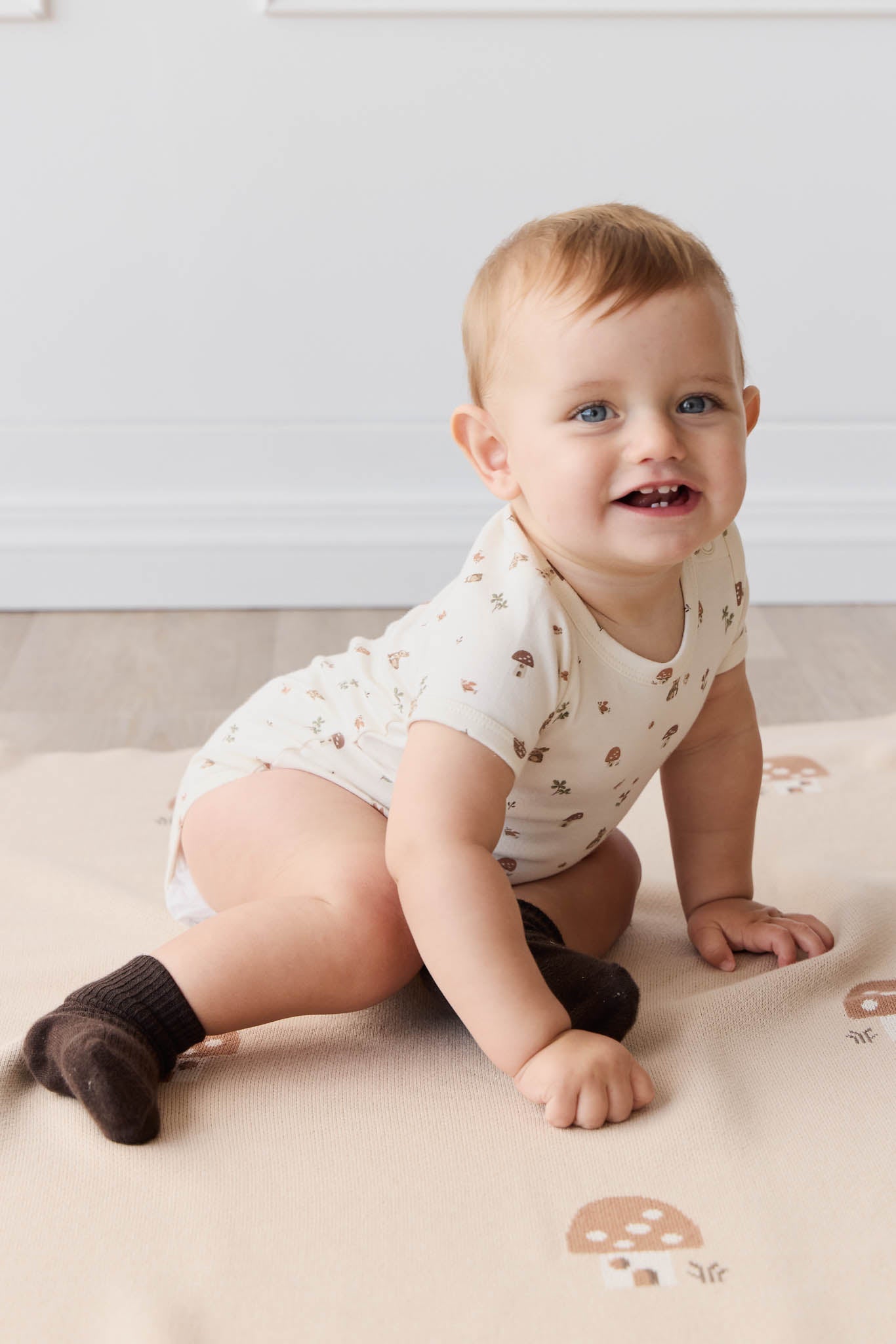 Organic Cotton Hudson Short Sleeve Bodysuit - Foraging Friends Jamie Kay - enjoykidsus