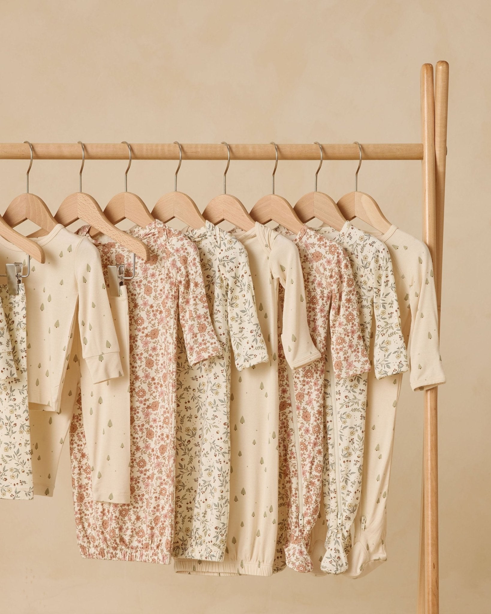 Quincy Mae Bamboo Baby Gown + Hat Set || Woodland Quincy Mae