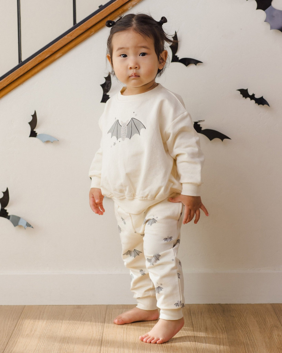 Quincy Mae Relaxed Fleece Sweatpant - Baby Bats - official product image 4
