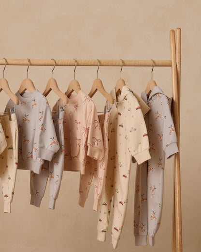 Quincy Mae Relaxed Fleece Sweatpant || Reindeer Quincy Mae