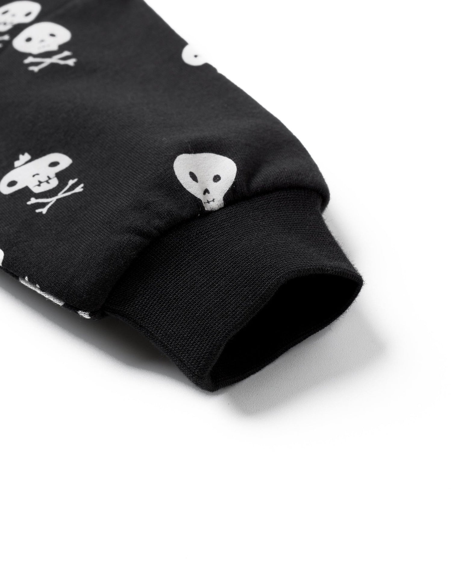 Quincy Mae Relaxed Fleece Sweatshirt || Crossbones Quincy Mae New