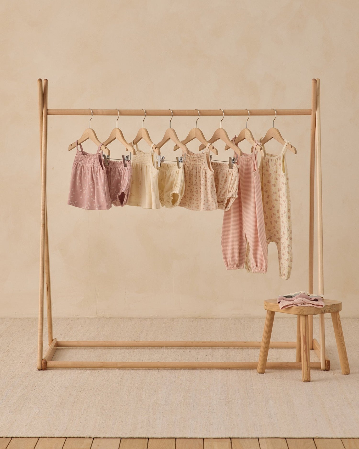 Quincy Mae Smocked Tank + Bloomer Set Strawberries Quincy Mae