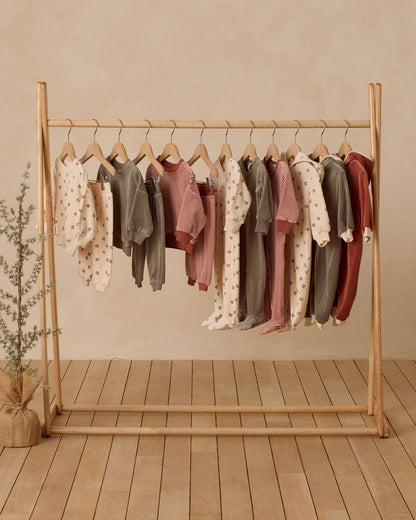 Quincy Mae Velour Relaxed Sweatshirt || Holly Berry Quincy Mae