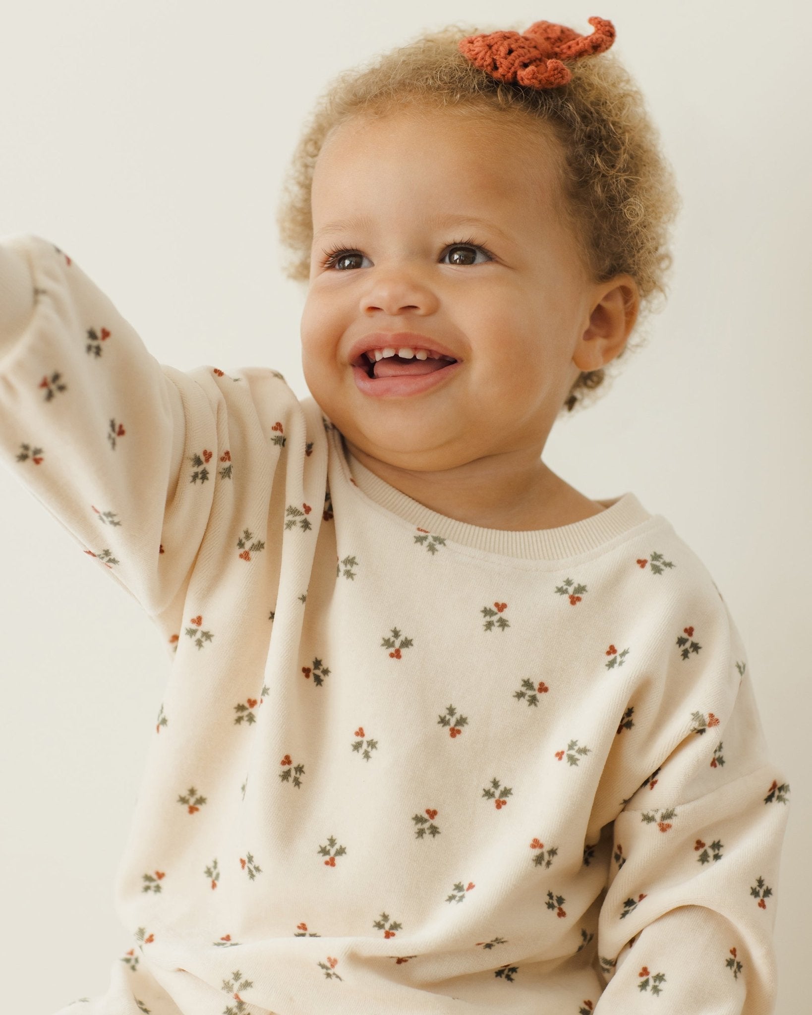 Quincy Mae Velour Relaxed Sweatshirt || Holly Berry Quincy Mae