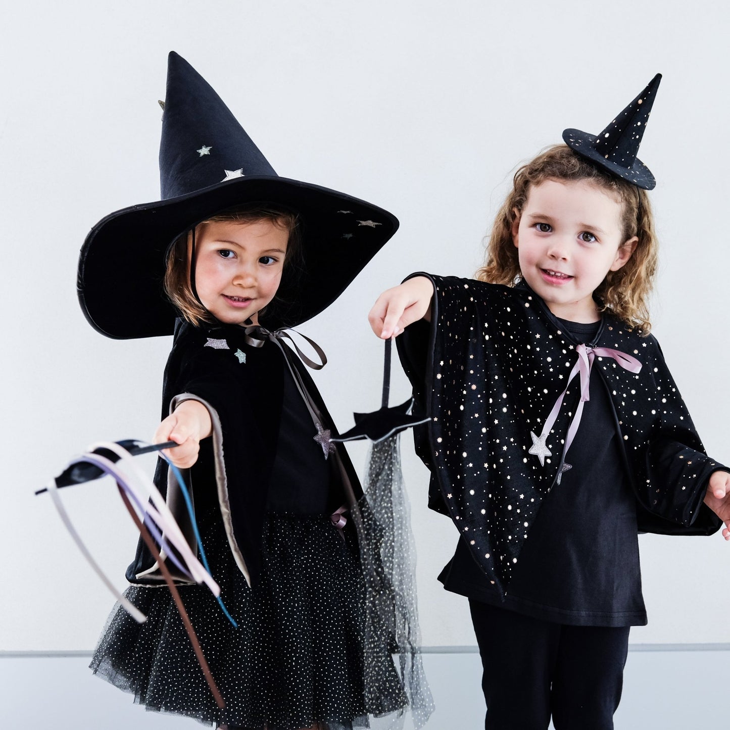 Raven starry velvet witch cape Mimi & Lula - enjoykidsus