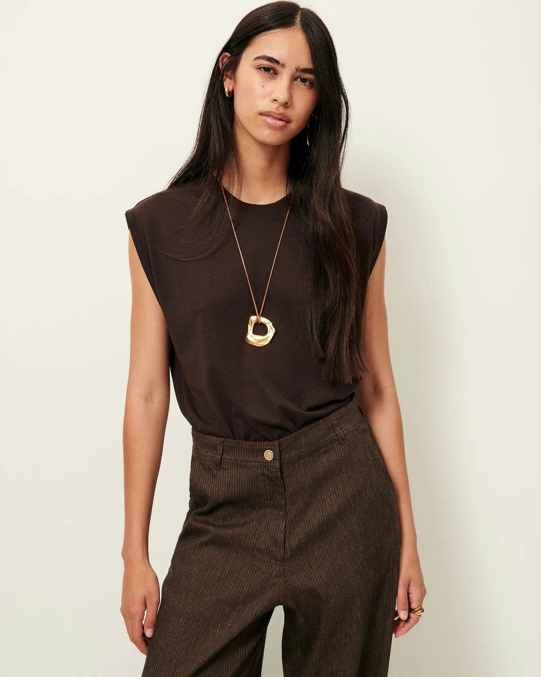 Sessùn DEEDOO Sleeveless Crew Neck T-Shirt – Espresso Sessùn