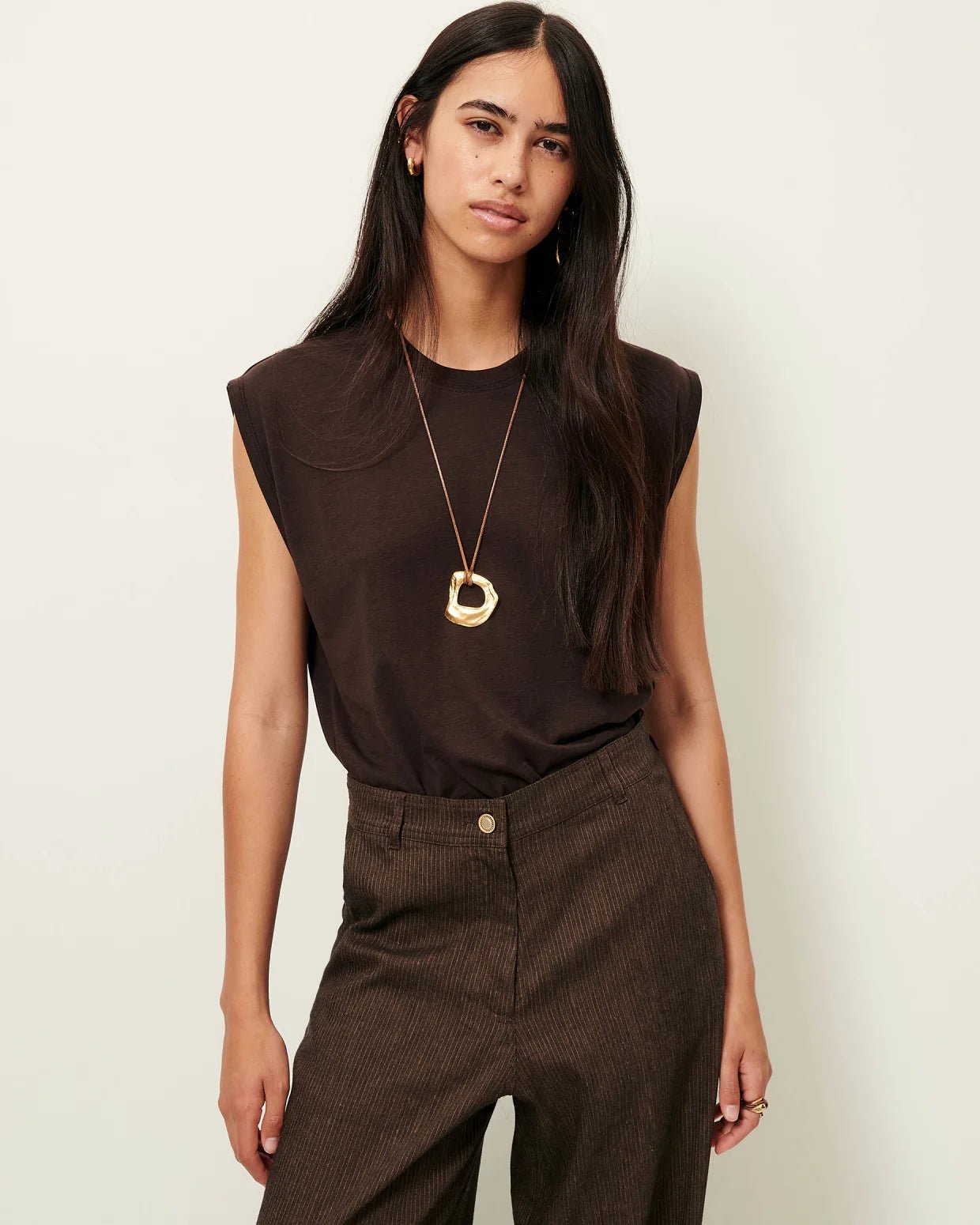 Sessùn DEEDOO Sleeveless Crew Neck T-Shirt – Espresso Sessùn