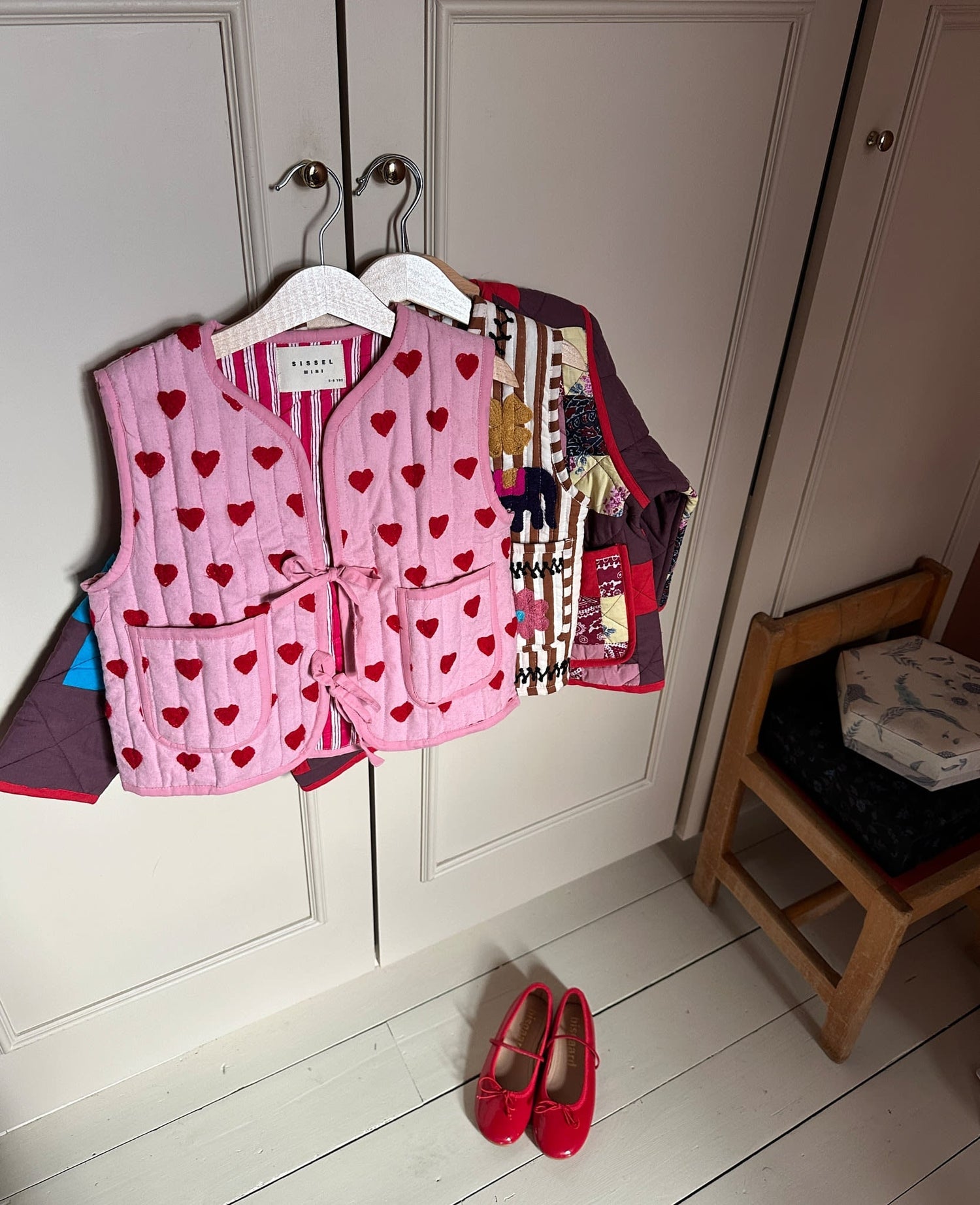 SISSEL EDELBO Honey MINI Vest - Tiny Red Sissel - edelbo