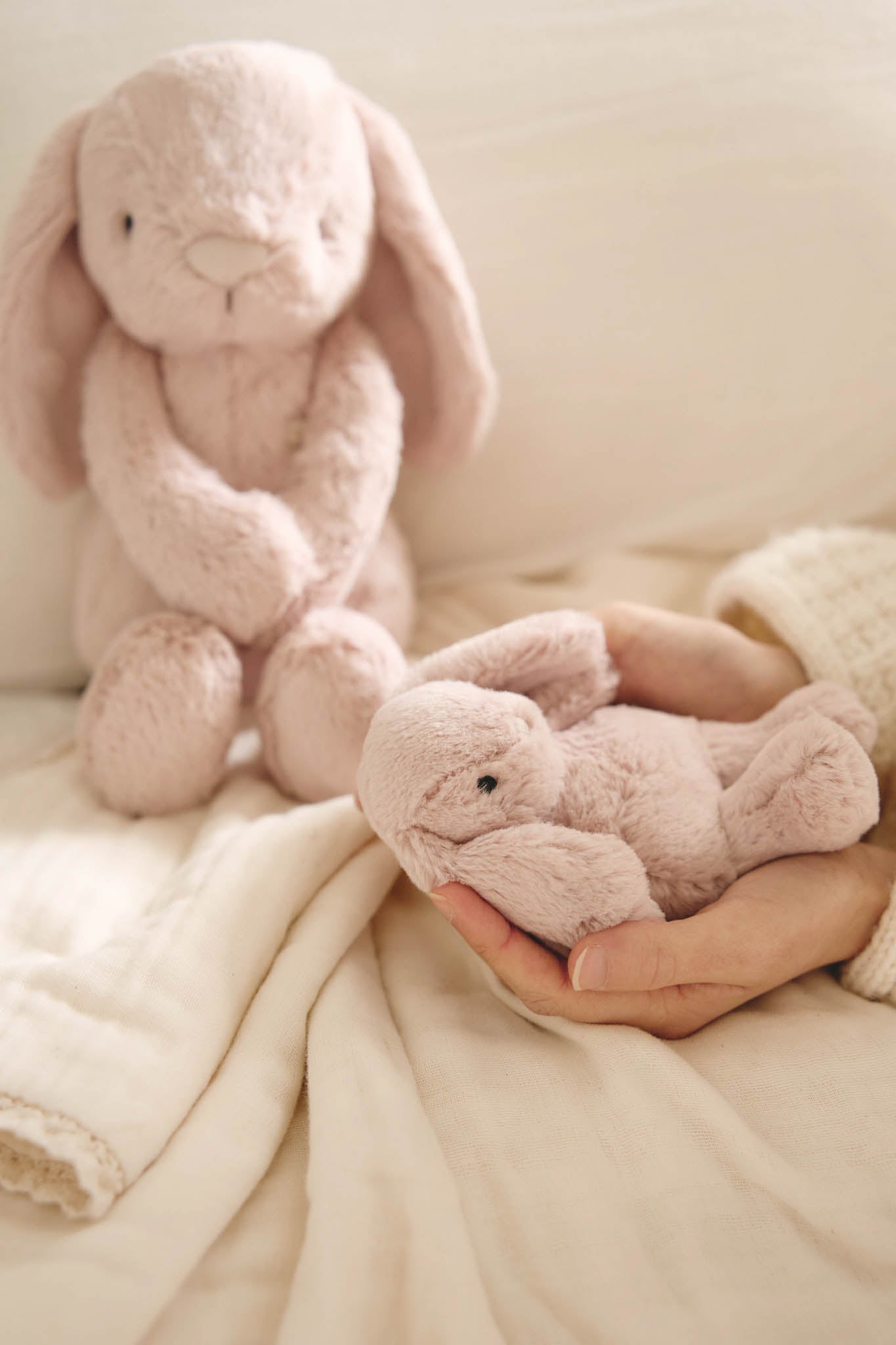 Snuggle Bunnies - Penelope the Bunny - Blush Jamie Kay - enjoykidsus