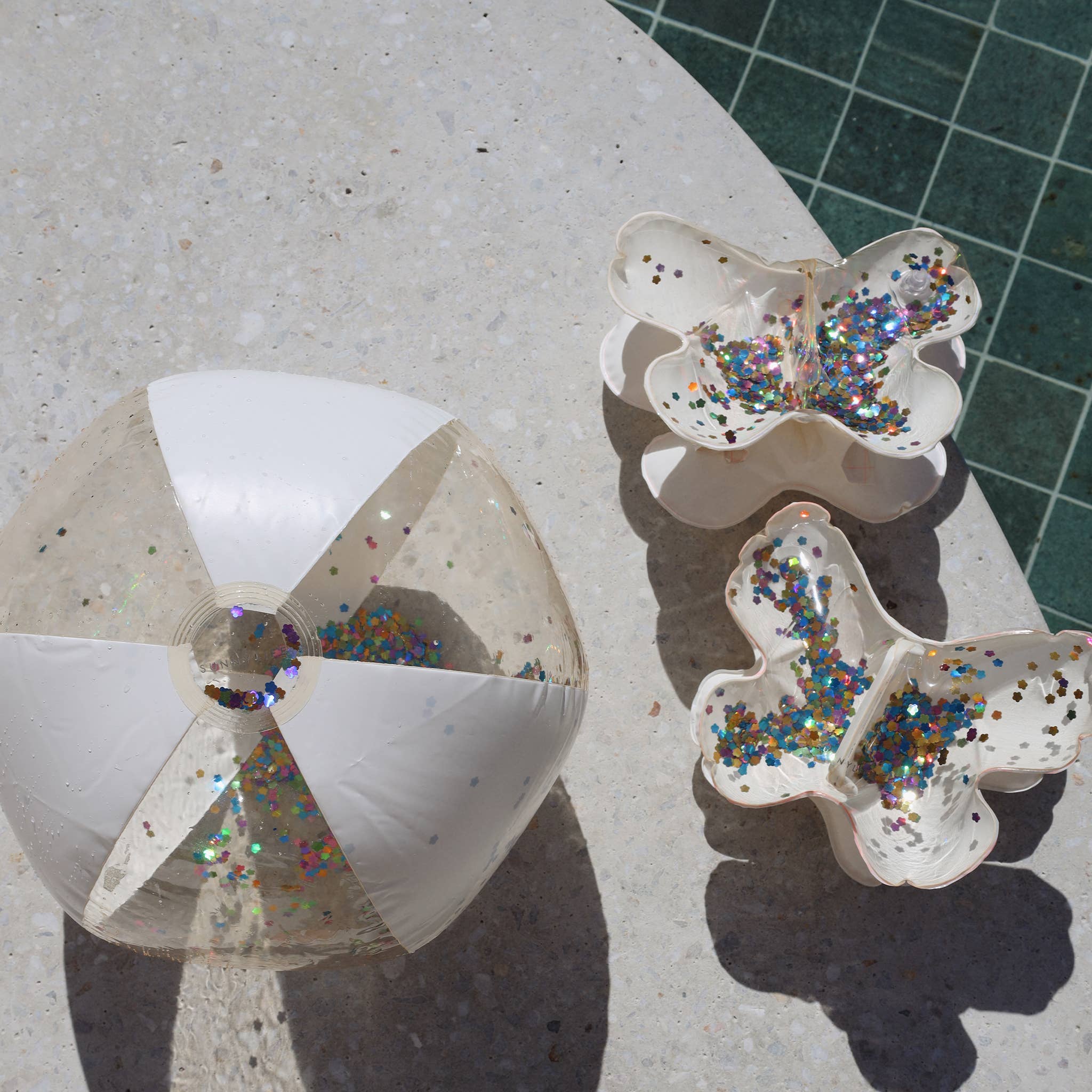 Sunnylife - Inflatable Beach Ball Cotton Candy Glitter Sunnylife