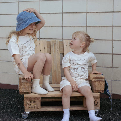 VACVAC Amélie Graphic Tee – Kids | Organic Cotton T-Shirt VACVAC