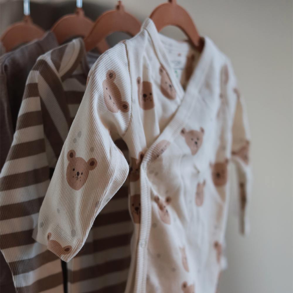 VACVAC Toulon NB Crossover Bodysuit – Teddy Tumbles | Organic Cotton Baby Bodysuit VACVAC