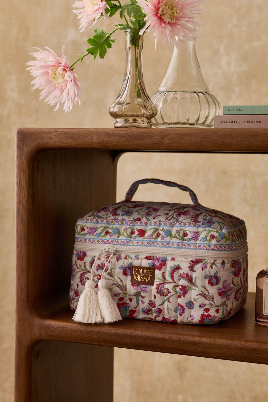 Vanity Laety Louise Misha