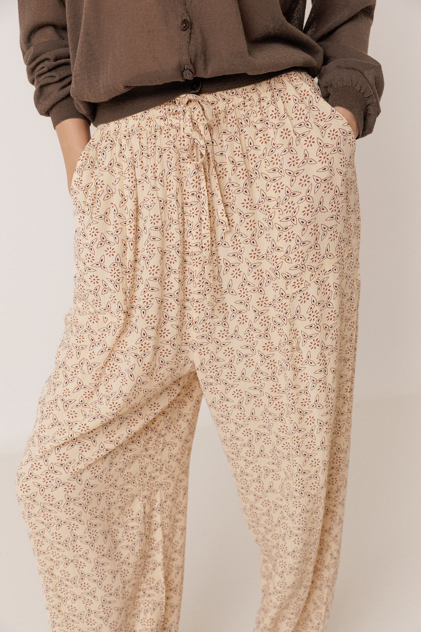 Indi &amp; Cold PANTALÓN ESTAMPADO FLUIDO
