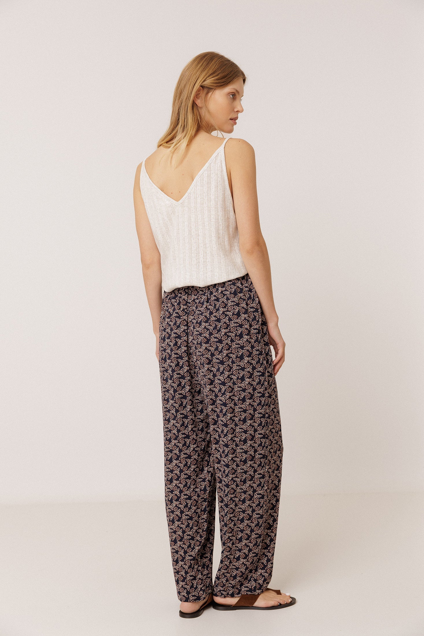 Indi &amp; Cold PANTALÓN ESTAMPADO FLUIDO